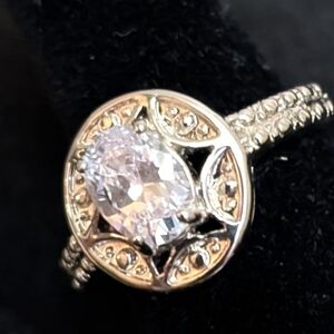#107 Classic Silver-Tone Oval  CZ Engagement Ring - Silver Size 7